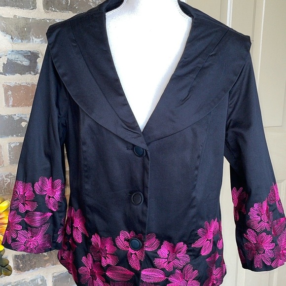 Trenz Theresa Renz Black Sateen Shawl Collar Jacket Buttons Pink Embroidery Sz M - Picture 8 of 8